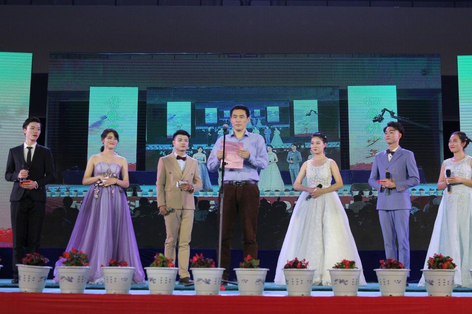 图二 周道平经理致辞(杨慧君摄)