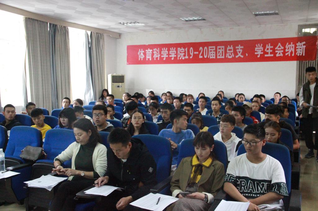图一 纳新面试现场(钱硕森摄)