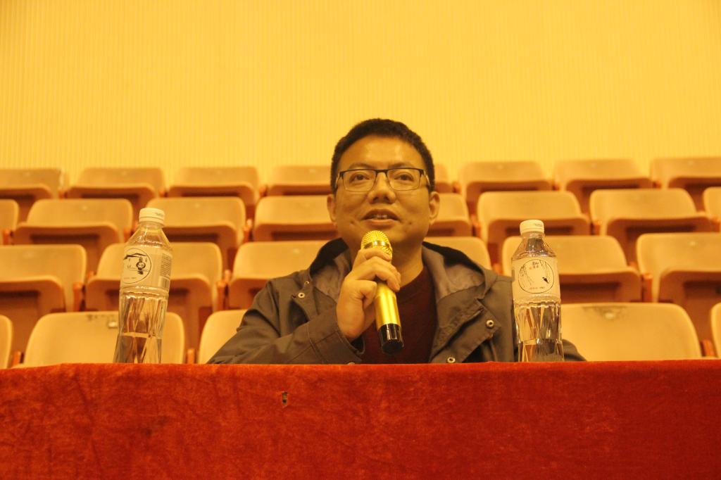 图 万义副经理致闭幕词